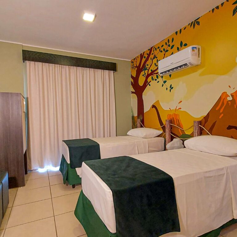 QUARTO TEMÁTICO DE DINOSSAURO